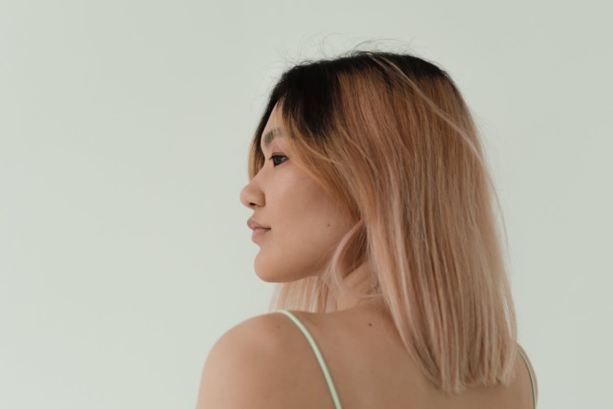 Professionelle Haarfärbung mit Balayage-Technik
